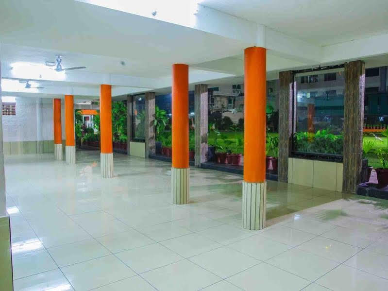 Hotel Kanha Индор Екстериор снимка